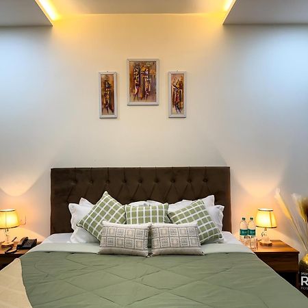 Guru Sadan A Luxe Stay Ayodhya Bagian luar foto
