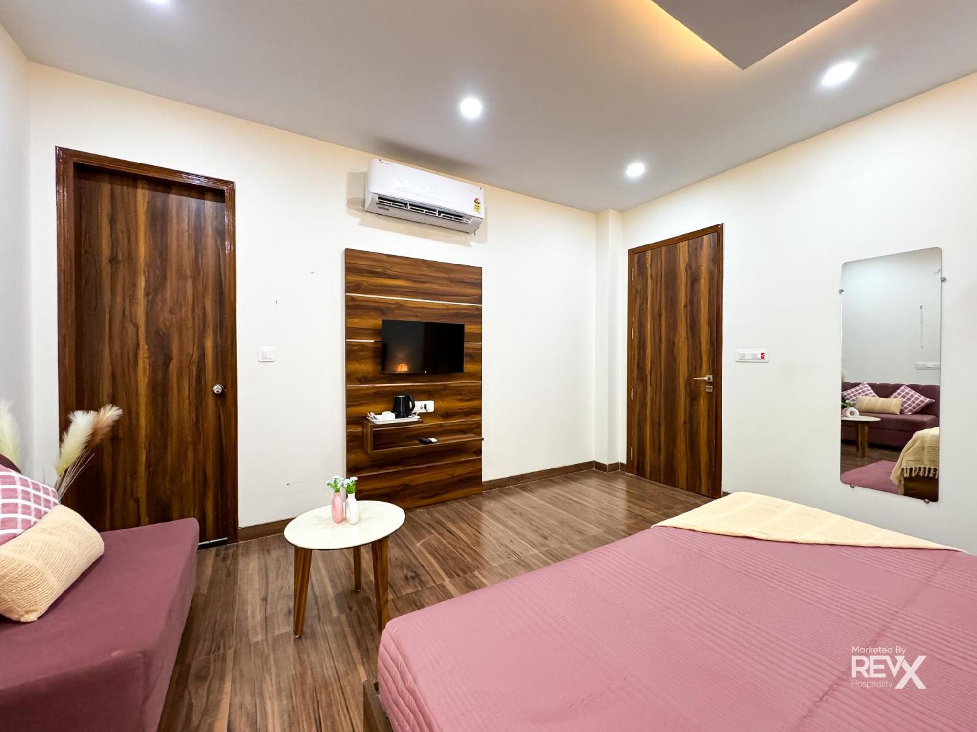 Guru Sadan A Luxe Stay Ayodhya Bagian luar foto